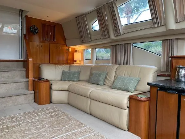 Slide: The Image of Carver Yachts 390 Motor Yacht 2005 - 4