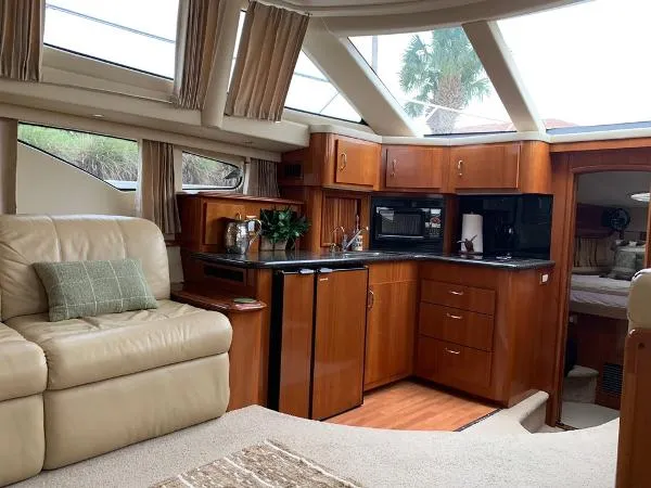 Slide: The Image of Carver Yachts 390 Motor Yacht 2005 - 6