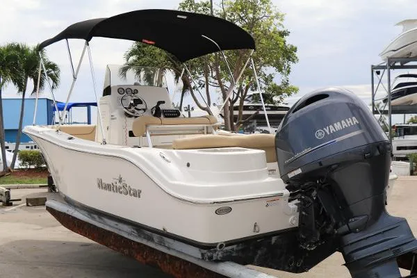 Slide: The Image of NauticStar 2102 Legacy 2020 - 0