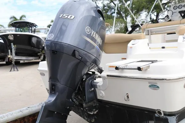 Slide: The Image of NauticStar 2102 Legacy 2020 - 4