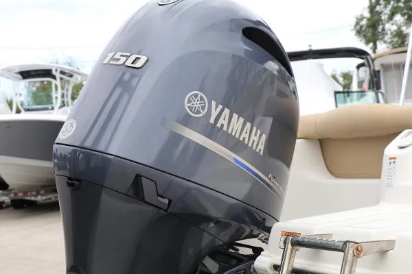 Slide: The Image of NauticStar 2102 Legacy 2020 - 5