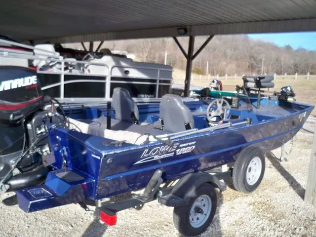 The Image of Lowe Roughneck 1860 SC Jet 2017 - undefined