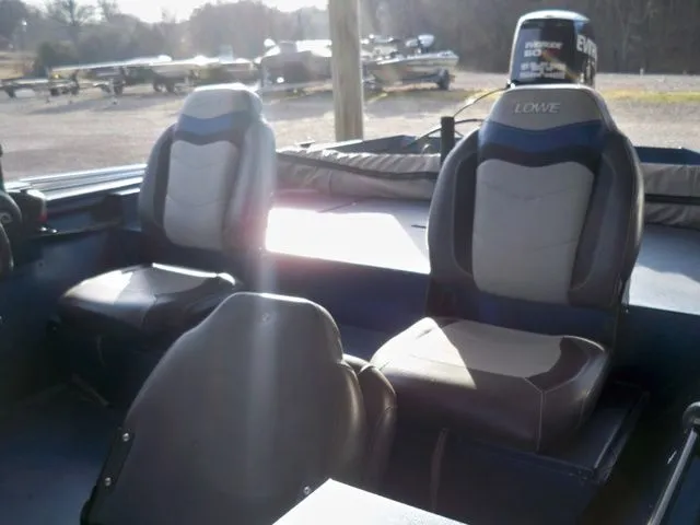 Slide: The Image of Lowe Roughneck 1860 SC Jet 2017 - 6