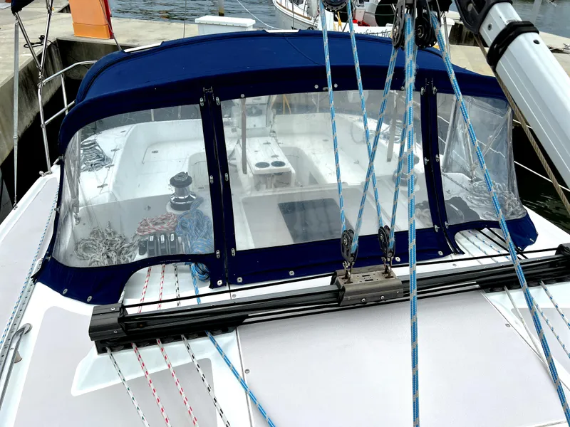 Slide: The Image of Catalina 350 MkII 2009 - 4