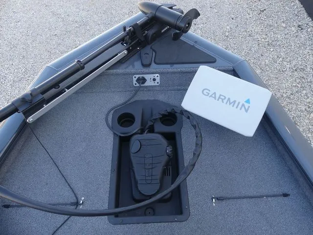 Slide: The Image of Tracker Pro Team 190 TX 2022 - 19