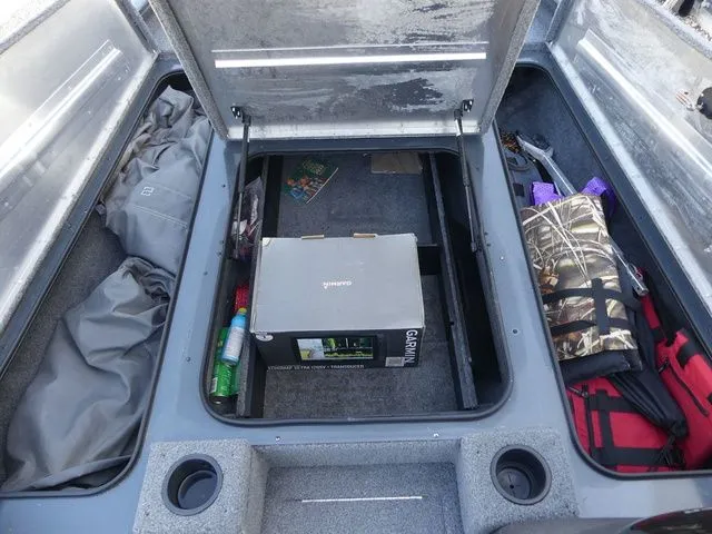 Slide: The Image of Tracker Pro Team 190 TX 2022 - 21