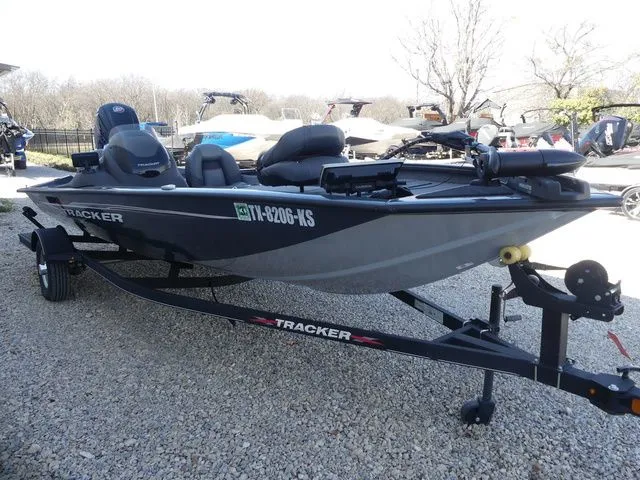 Slide: The Image of Tracker Pro Team 190 TX 2022 - 8