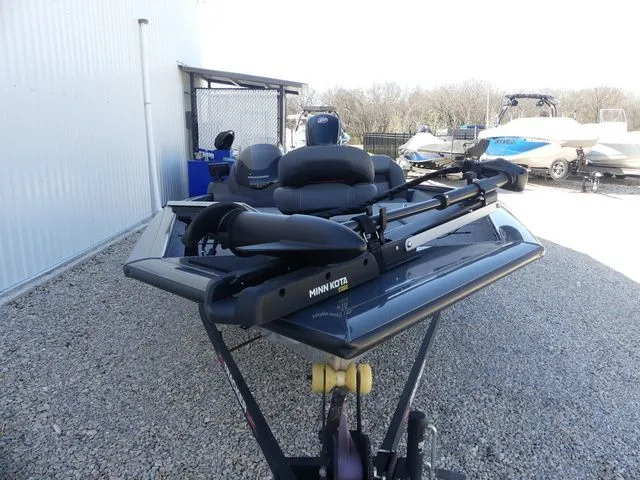 Slide: The Image of Tracker Pro Team 190 TX 2022 - 9