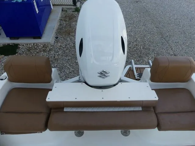 Slide: The Image of Pioneer 180 Islander 2026 - 11