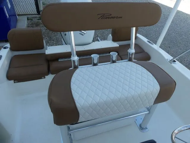 Slide: The Image of Pioneer 180 Islander 2026 - 14