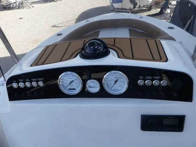 Slide: The Image of Pioneer 180 Islander 2026 - 15