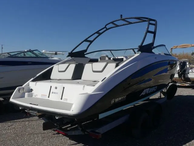 Slide: The Image of Yamaha AR250 2023 - 4