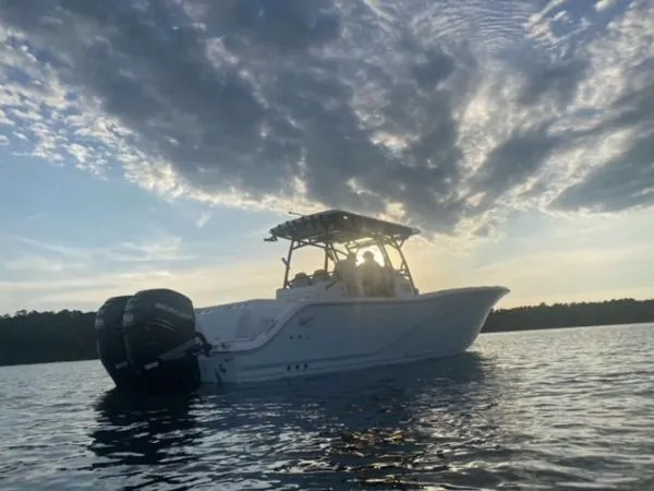 Slide: The Image of Sea Fox 328 Commander 2022 - 1