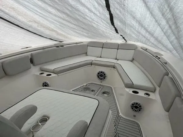 Slide: The Image of Sea Fox 328 Commander 2022 - 8