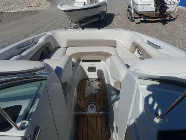 Slide: The Image of Crownline Boats E4 XS 2017 - 12