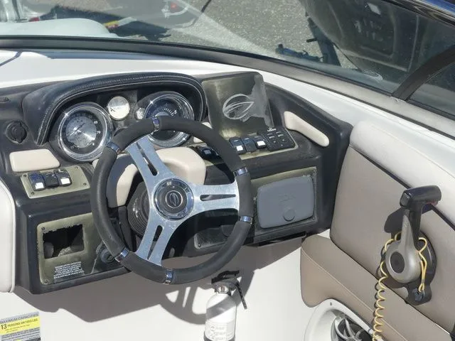 Slide: The Image of Crownline Boats E4 XS 2017 - 15