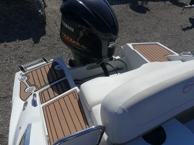 Slide: The Image of Crownline Boats E4 XS 2017 - 20