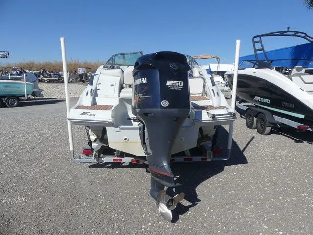 Slide: The Image of Crownline Boats E4 XS 2017 - 5