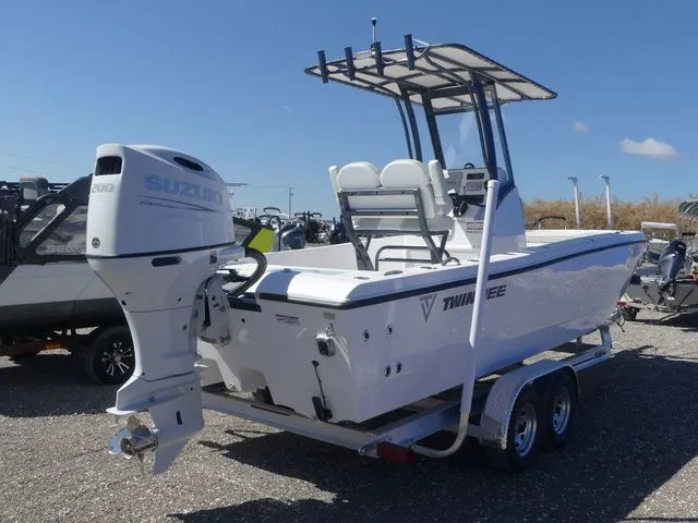 Slide: The Image of Twin Vee 22 BayCat 2026 - 4