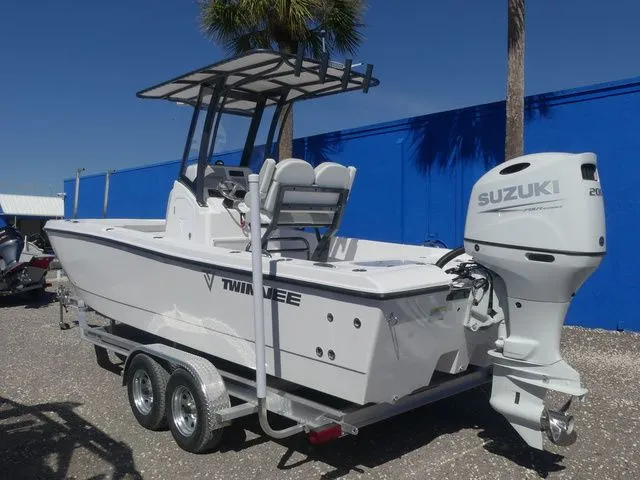 Slide: The Image of Twin Vee 22 BayCat 2026 - 6