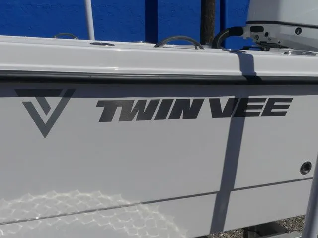Slide: The Image of Twin Vee 22 BayCat 2026 - 7