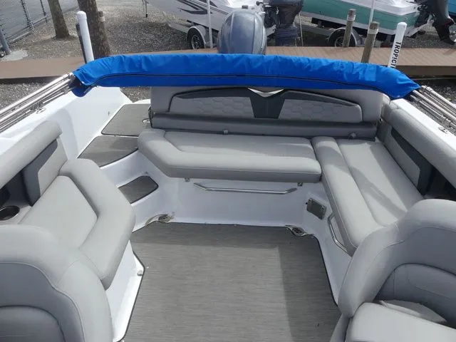 Slide: The Image of Four Winns HD3 OB 2022 - 17