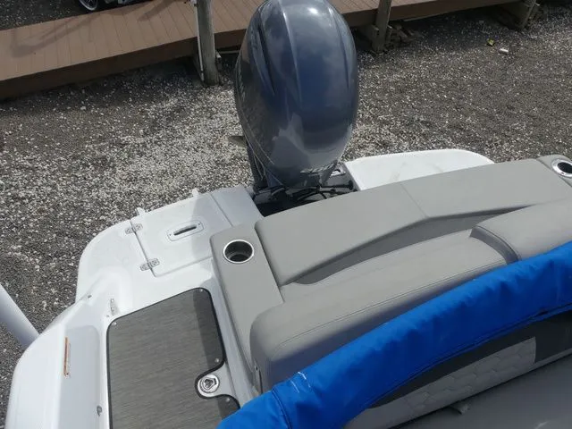 Slide: The Image of Four Winns HD3 OB 2022 - 18