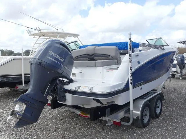 Slide: The Image of Four Winns HD3 OB 2022 - 4