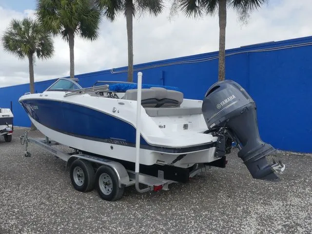 Slide: The Image of Four Winns HD3 OB 2022 - 6