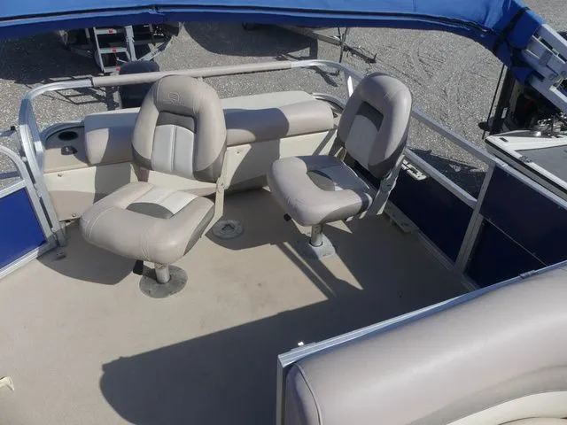 Slide: The Image of Sun Tracker Fishin' Barge 20 DLX 2014 - 13