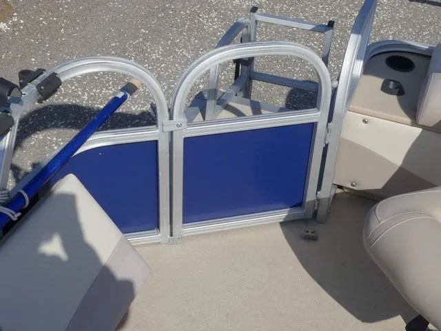 Slide: The Image of Sun Tracker Fishin' Barge 20 DLX 2014 - 14