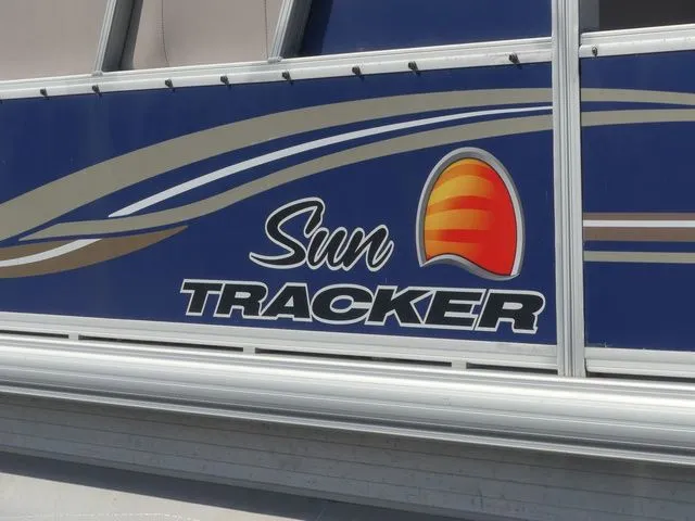 Slide: The Image of Sun Tracker Fishin' Barge 20 DLX 2014 - 7