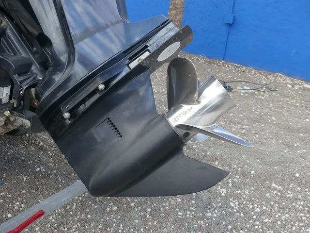 Slide: The Image of Sun Tracker Party Barge 20 DLX 2022 - 11