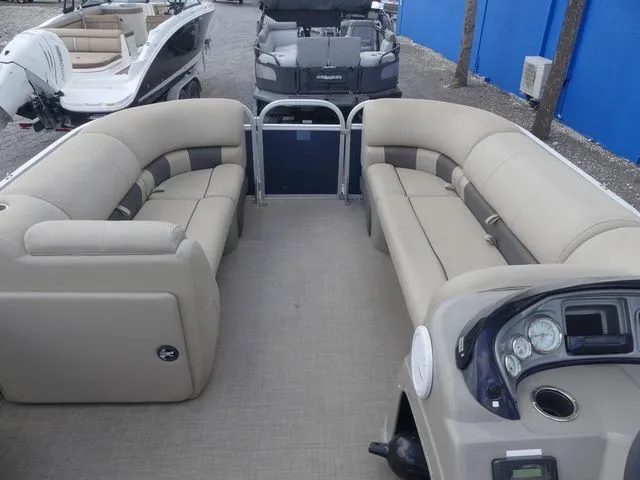 Slide: The Image of Sun Tracker Party Barge 20 DLX 2022 - 13