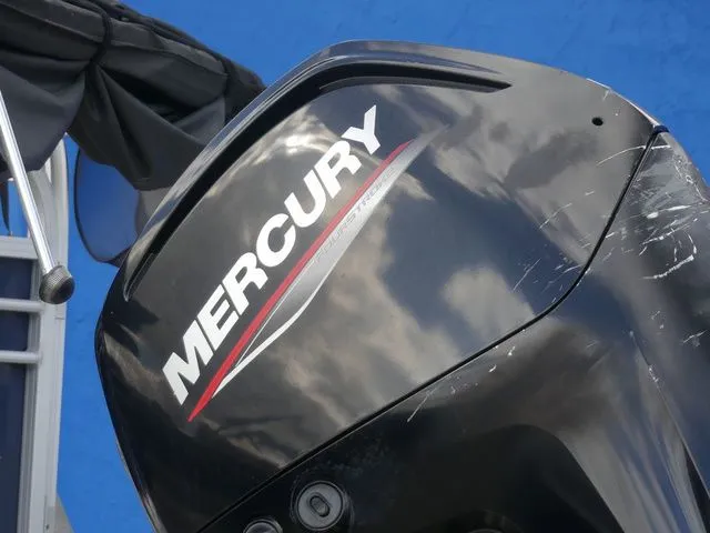 Slide: The Image of Sun Tracker Party Barge 20 DLX 2022 - 9