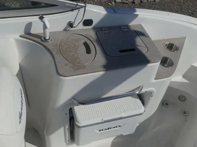 Slide: The Image of Hurricane SunDeck 2400 OB 2014 - 13