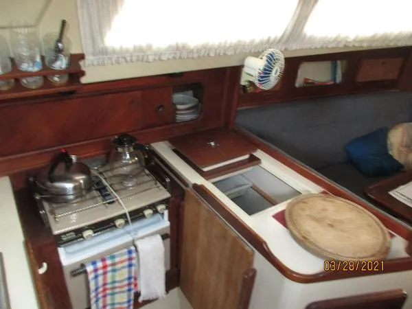 Slide: The Image of Mirage 33 Sloop 1983 - 10