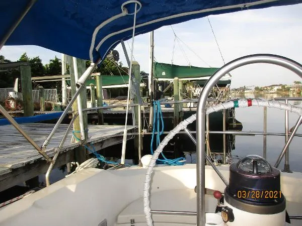 Slide: The Image of Mirage 33 Sloop 1983 - 7