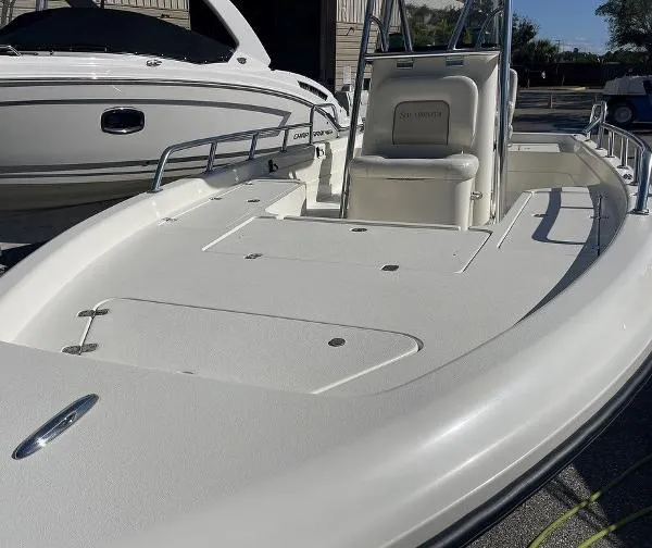 Slide: The Image of Shearwater 23 LTZ 2012 - 6