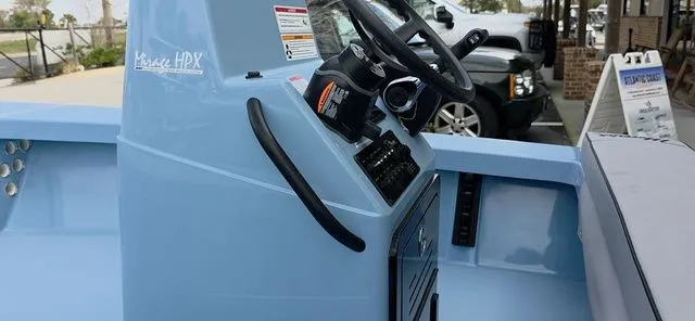 Slide: The Image of Maverick 18 HPX-V 2026 - 14