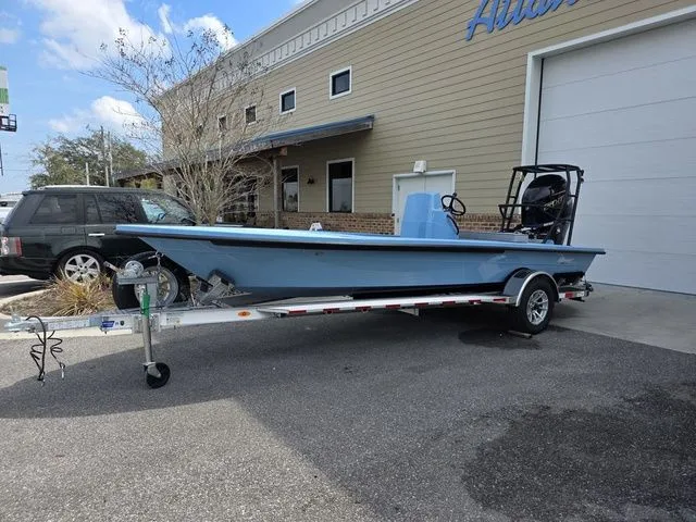 Slide: The Image of Maverick 18 HPX-V 2026 - 5