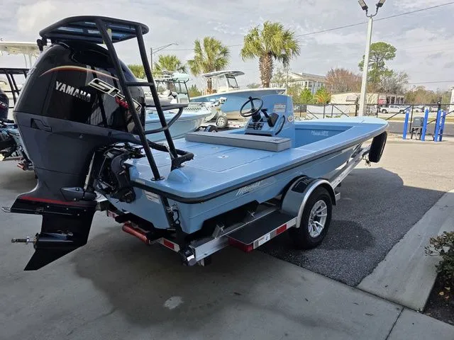 Slide: The Image of Maverick 18 HPX-V 2026 - 6