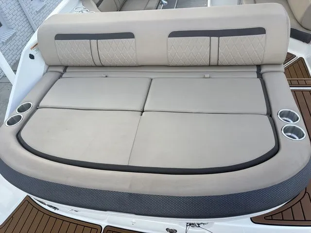 Slide: The Image of Sea Ray SLX 280 2016 - 19