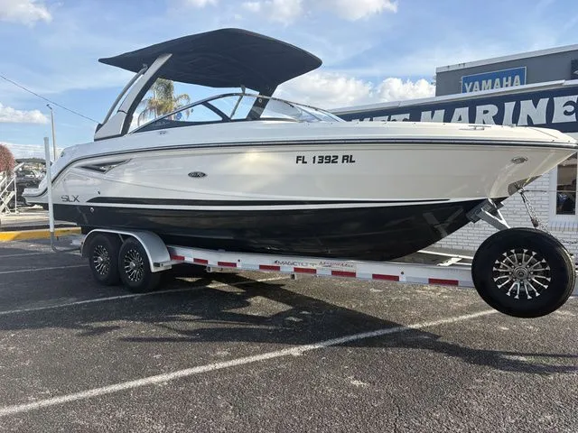 Slide: The Image of Sea Ray SLX 280 2016 - 2