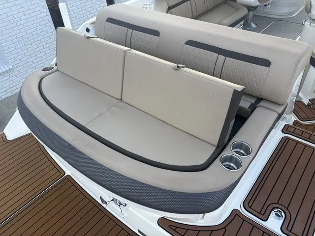 Slide: The Image of Sea Ray SLX 280 2016 - 20