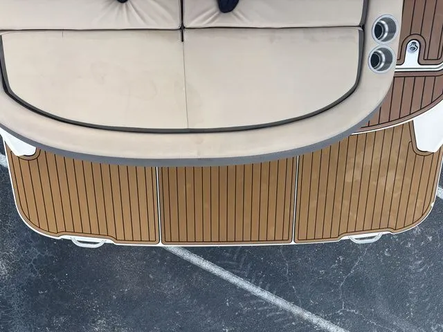 Slide: The Image of Sea Ray SLX 280 2016 - 21