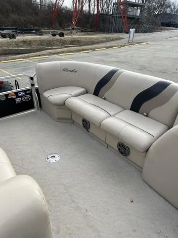 Slide: The Image of Bentley Pontoons 243 Cruise SE 2015 - 12