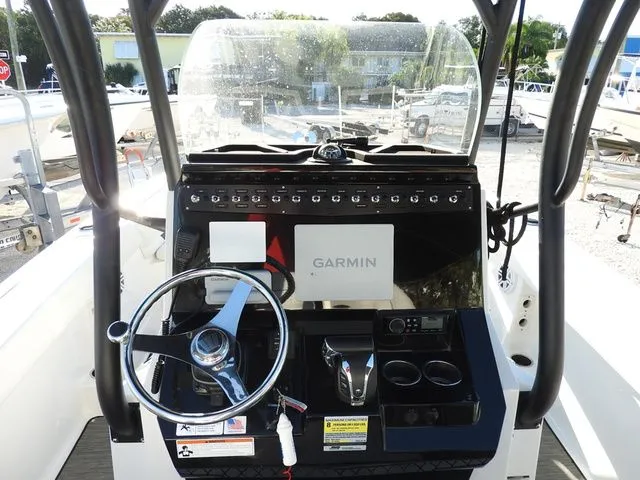 Slide: The Image of Wellcraft 222 Fisherman 2022 - 8