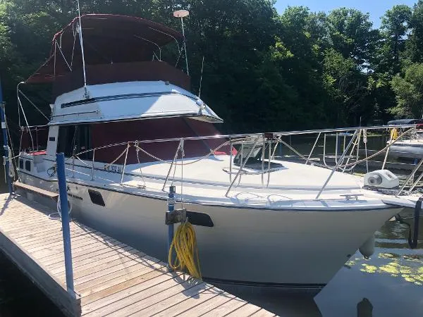 Slide: The Image of Carver Yachts 32 Aft Cabin 1988 - 3