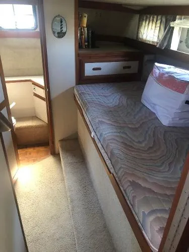 Slide: The Image of Carver Yachts 32 Aft Cabin 1988 - 4